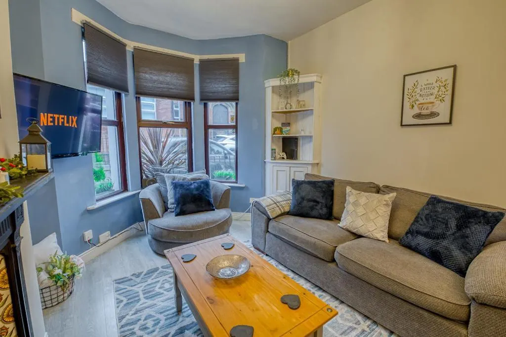בלפסט Charming City Home, Beside The Serene Ormeau Park בריטניה