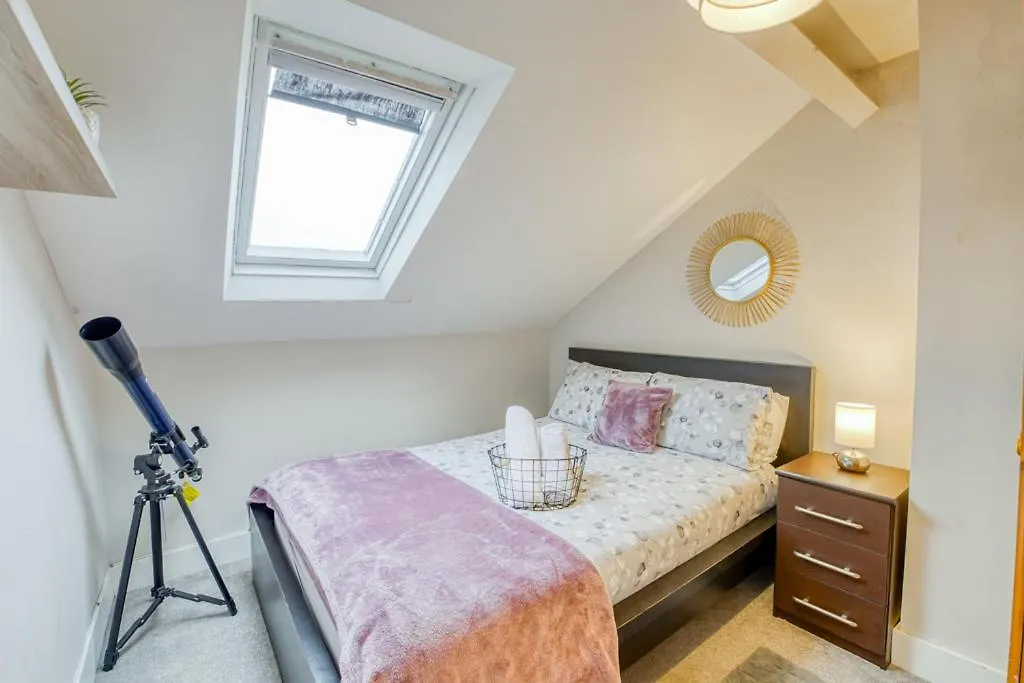 בלפסט Charming City Home, Beside The Serene Ormeau Park בריטניה