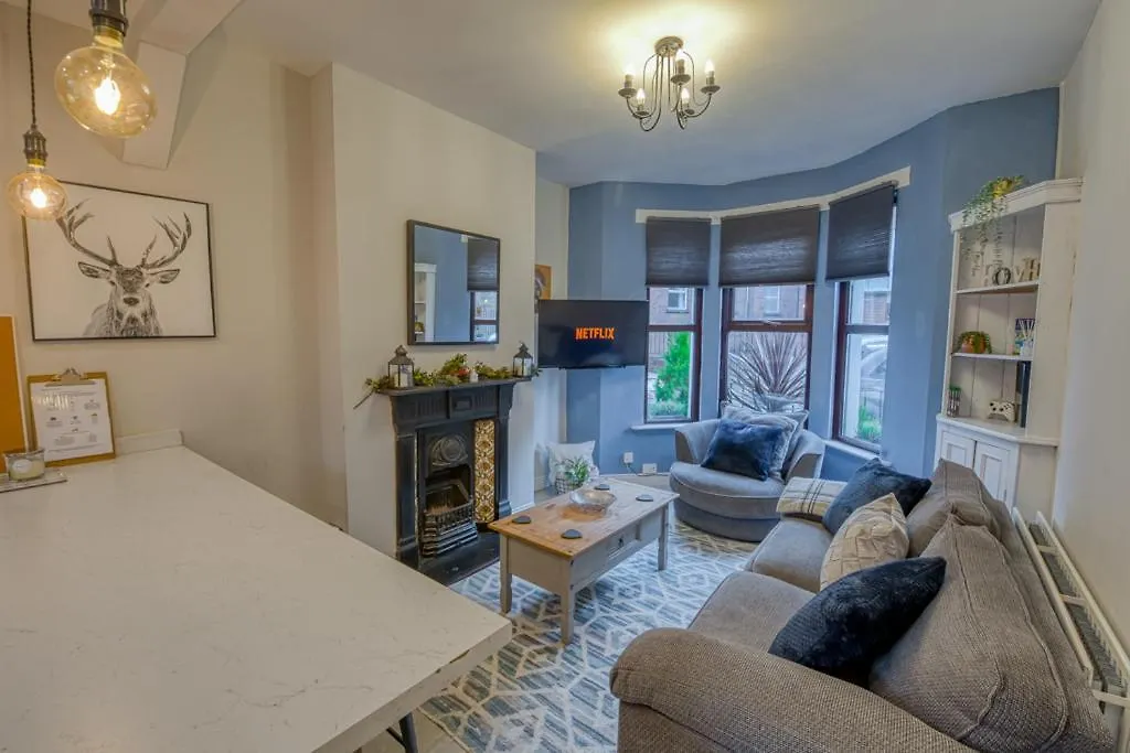 בלפסט Charming City Home, Beside The Serene Ormeau Park בריטניה